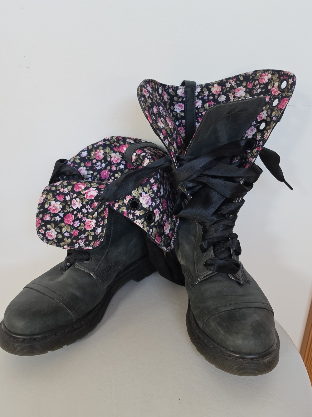 Dr. Martens Triumph 1914 Floral-Trim Black Combat Boots